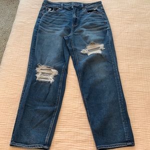 American Eagle Mom Fit Jeans in Medium blue.